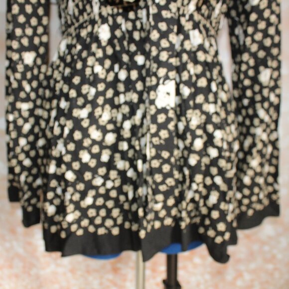 Studio M Womens Blouse Black Tan Floral Long Sleeve Flare V Neck Shirred ~Small~ - Picture 4 of 10